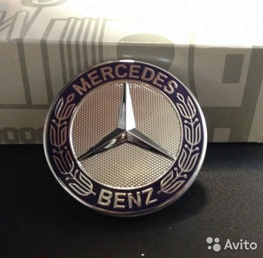 Эмблема капота Mercedes C-class w204 новая