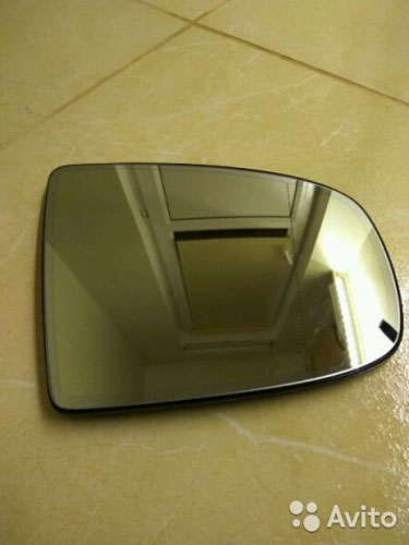 Зеркальный элемент (зеркало) правый R на бмв BMW E