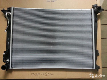 Радиатор охлаждения Хундай ix35 2.0