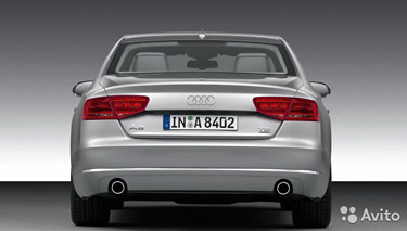 Заднее стекло на Audi A8 2011 Замена Установка